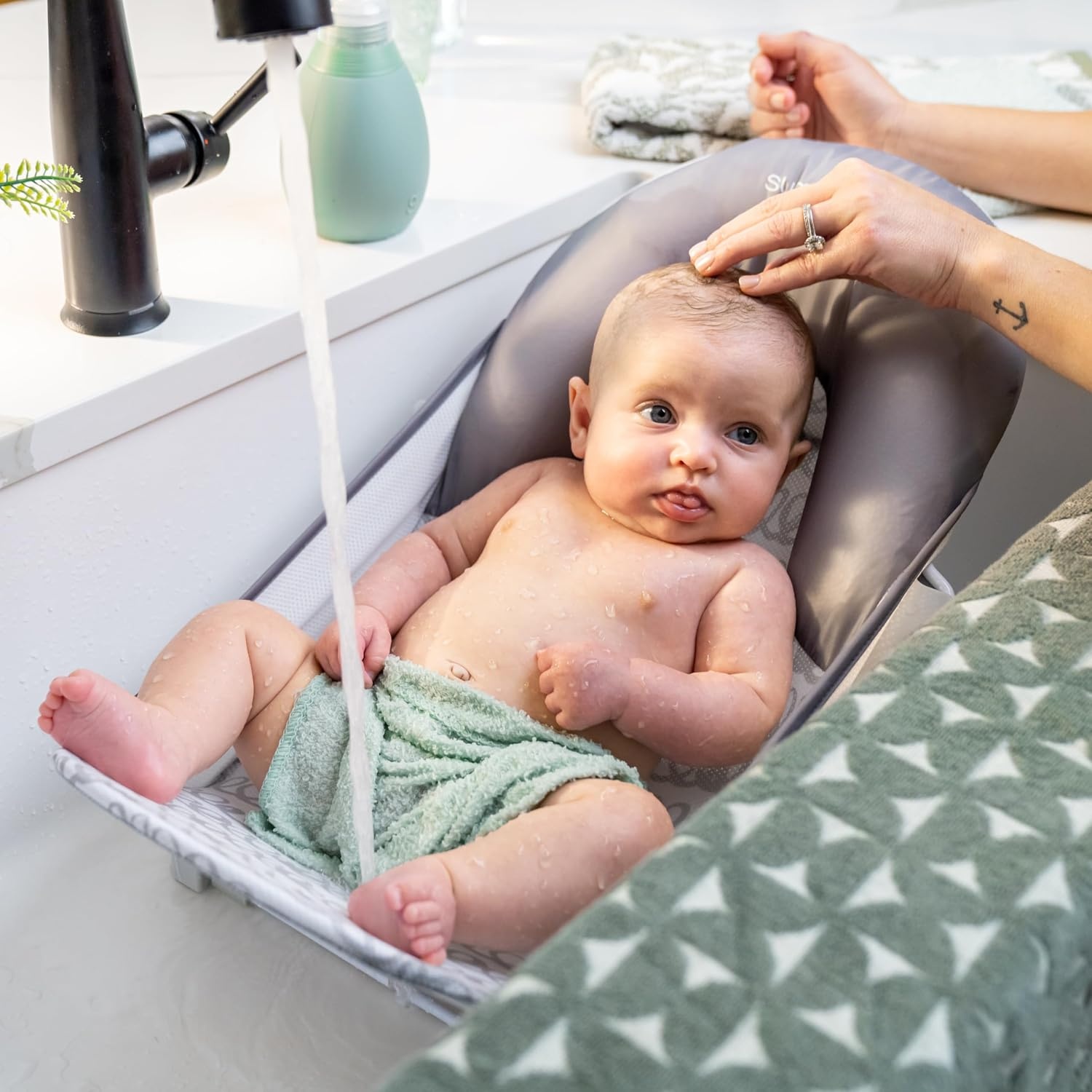 image:imageDisney Baby Nemo Foldaway 2Position Portable Baby Bath SeatGris